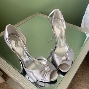 Women’s dress high heeled sandals. Size 8